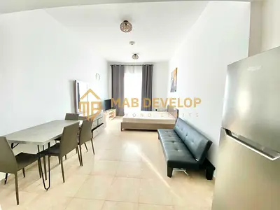 High Floor | Vacant | Near Metro