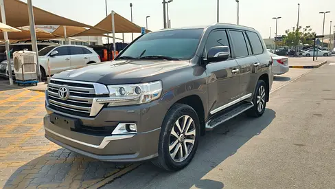 2017 Toyota Land Cruiser VXR GCC Specs