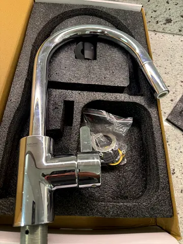 GROHE Feel Single-Lever Sink Mixer Chrome for sink kitchen, 360° Swivel