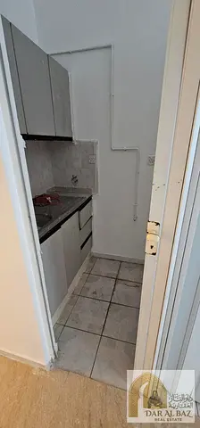 🏡 **للإيجار في المجاز 2 – الشارقة** 📍 موقع مميز بالقرب من القصباء. ✨ استوديو واسع ❄️ تكييف مركزي 🍽️ مطبخ منفصل 🏠 متاح نموذجين للاختيار 💰 الإيج