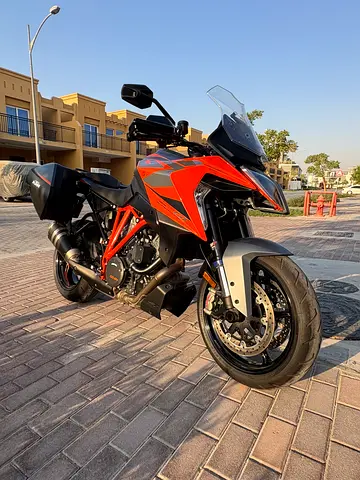 Pristine KTM 1290 Superduke 2023 (2000 KM)