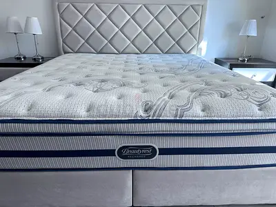 SUPER KING SIZE BED & BEAUTYREST RECHARGE MATTRESS AS NEW