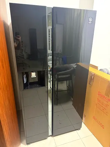 Hitachi 700L Gross Side By Side Refrigerator