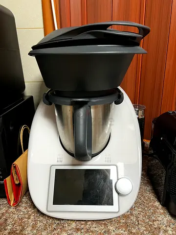 Thermomix TM6 All-in-One Kitchen Machine with Mixing Jar and Touchscreen