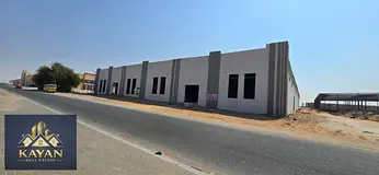 4 warehouses for rent, each measuring 17,000 square feet, with 140 kW of electricity; the price is 3