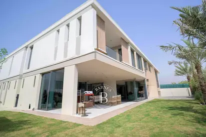 ON PARK | ELEVATED HILLTOP VIEWS | VASTU