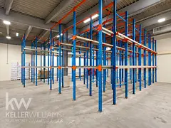 4,576 ft² | Temp Control | 2 Rollup Doors