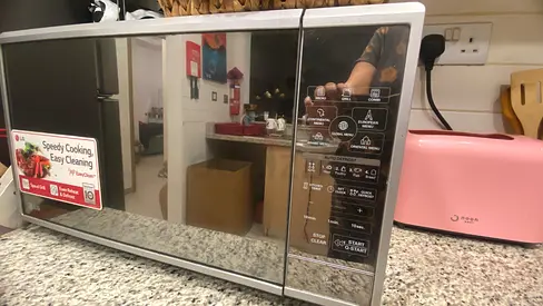 ‼️LG Stainless steel microwave oven and grill easy clean technology, reheat cook defrost ‼️