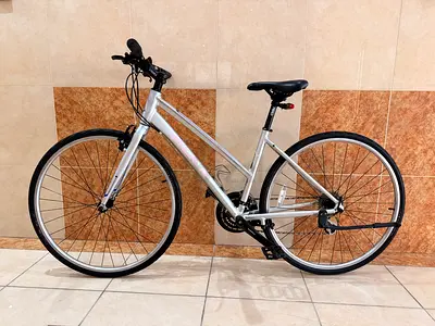 Fuji Absolute 2.1 hybrid bike size Medium (17)