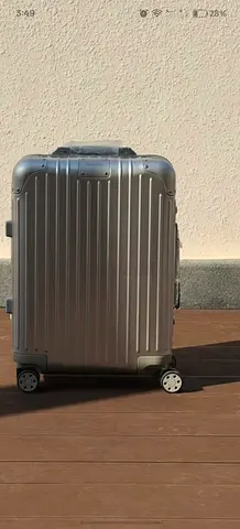 Suitcase premium