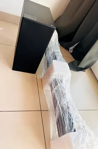 LG Soundbar with Wireless Subwoofer - EXCELLENT Condition
