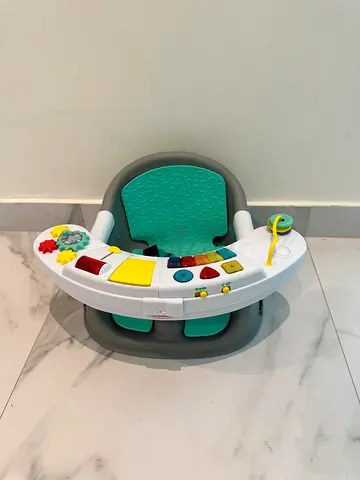 Infantino Music and Light Booster Seat