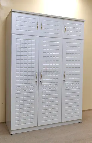 White 3-Door Wardrobe with Shelves and Hanging Rail - Good Condition