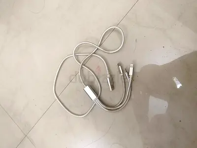 Multi-head USB charging cable (USB-A to Lightning/Micro-USB/USB-C) - used