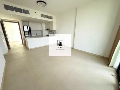 Specious luxury apartment for rent