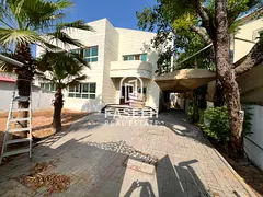 Villa for rent with swimming pool in Sharjah Sharqan
