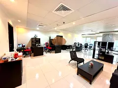 EXCLUSIVE OFFICE I PRIME LOCATION I AVAILABLE NOW