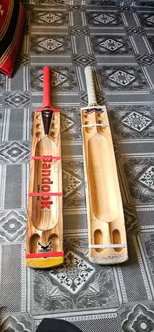 Used 7T or Bandook Cricket Bat - Good Condition, Gripped Handle