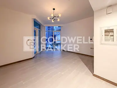 Vacant | Pool view | Modern Unit