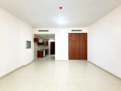 Studio with Balcony - Chiller Free + Parking - Near Metro