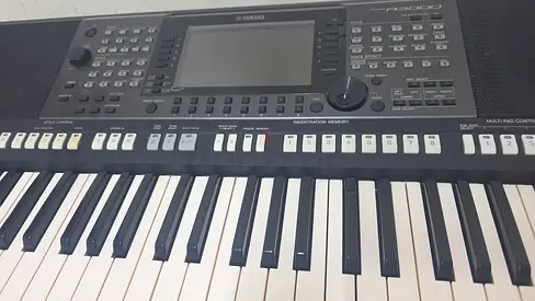 Yamaha 3000