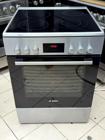Bosch Freestanding Electric Cooker with Ceramic Hob - Good Condition