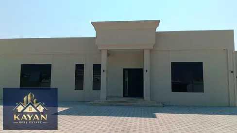 للبيع فيلا فاخرة في السلمة أم القيوين بأرض 10000 قدم مربع وسعر 1950000 درهم