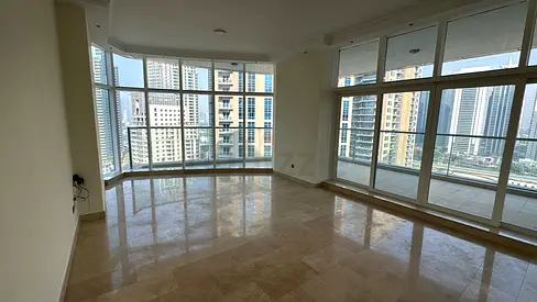 Bright & Cosy 2BR with Light & Marina View