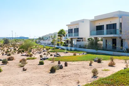 Single Row Corner | Community View | Hot Deal!