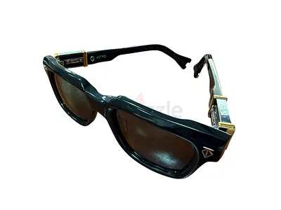 T HENRI MAISON GALACTIQUE - GYRA - TWILIGHT (GYAW) are exclusive panto sunglasses made in Japan
