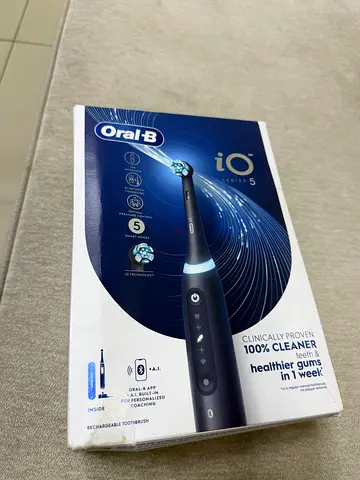 Oral-B iO Series 5 Electric Toothbrush, Matte Black -