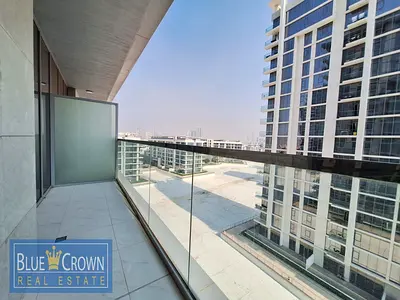 BRIGHT & SPACIOUS 2BEDROOM | GYM POOL BUILDING