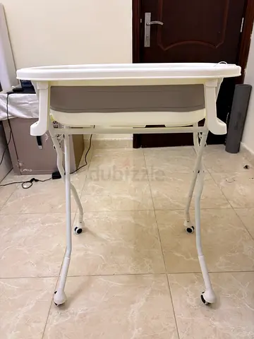 Baby high bath tub with storage