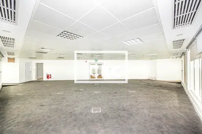 Great Location | Fitted | Close to Metro