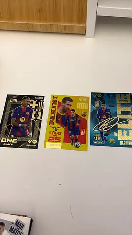 Set of 3 FC Barcelona Trading Cards (Raphinha & Messi) - Good Condition