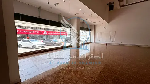 Commercial Showroom for Rent in Industrial Area 4, Sharjah | 34,000 Sq. Ft.