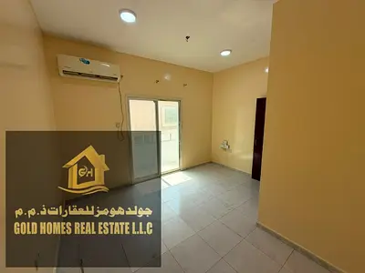A unique opportunity to live in a spacious apartment in a strategic location close to all services and amenities.