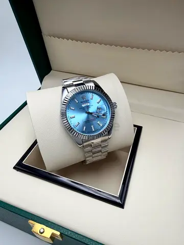 Stainless Steel Men's Watch with Blue Dial - Automatic Style