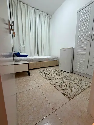 Partition available in Al Khalidiya, behind Etisalat.
