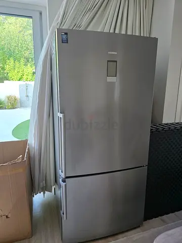 Siemens Iq700 Just 2 Month Used Refrigerator Bottom Freezer 86cm width 185cm height