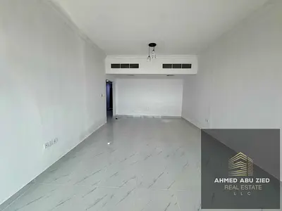 أكبر وأجمل شقة غرفتين وصالة مجددة بالكامل للإيجار في أبراج الهورايزون عجمان | 3 حمامات وبلكونة بإطلالة ممتازة وخزائن وموقف | 44 ألف 4 دفعات موقع مميز