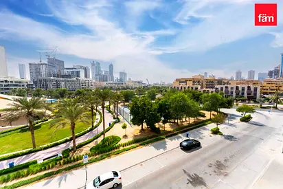 exclusive,Luxury Living ,Fully Furnished