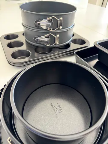 Set of Tala/Ikea cake tins
