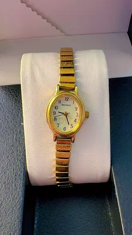 Classic Sekonda Gold-Tone Ladies Watch - Good Working Condition