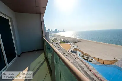SPACIOUS 3 BHK FLATS FOR RENT IN AJMAN CORNICHE, DIRECT FROM THE OWNER ( NO COMMISSION)