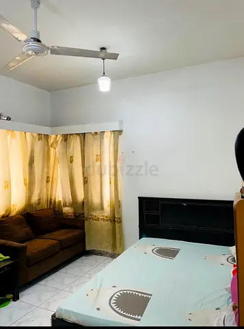 Furnished sharing Room for Married Couple for AED1950 Plus DEWA& internet