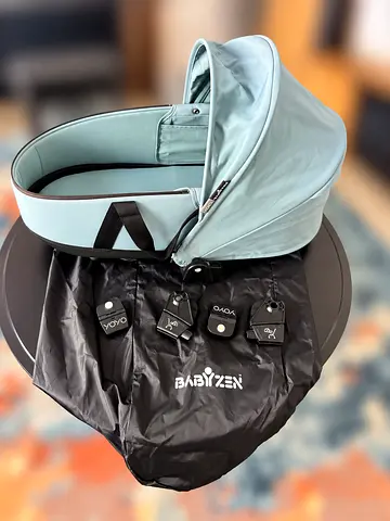 BABYZEN YOYO Bassinet Aqua – Excellent Condition + Adapters & Bag