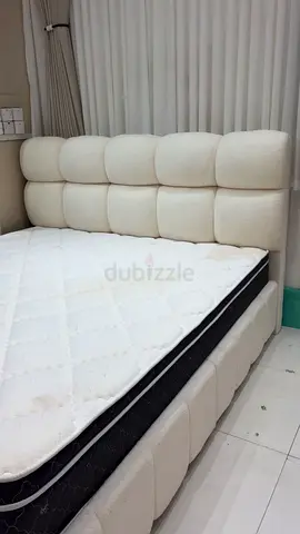 Upholstered Queen Bed with Padded Headboard - White