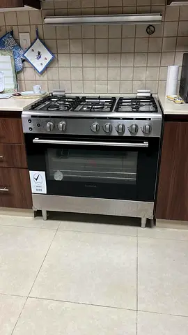 Daewoo 5 burner Gas Cooker