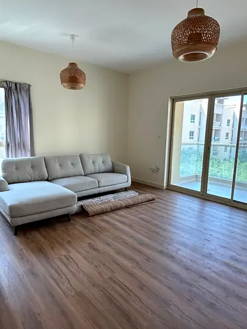 UPGRADED 1BR IN GREENS FOR RENT AED 90K